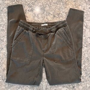 Maurices Solid Mid-Rise Weekender Pull-on Pants Size S